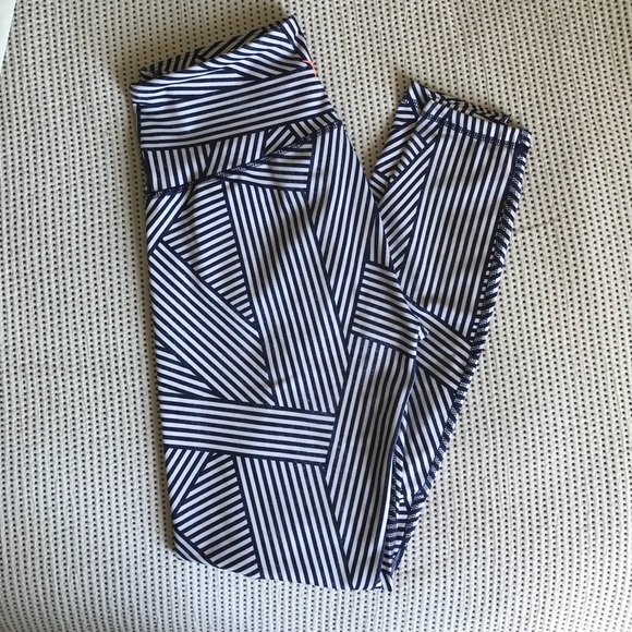 Old Navy Active Stripe Leggings M - Picture 1 of 4